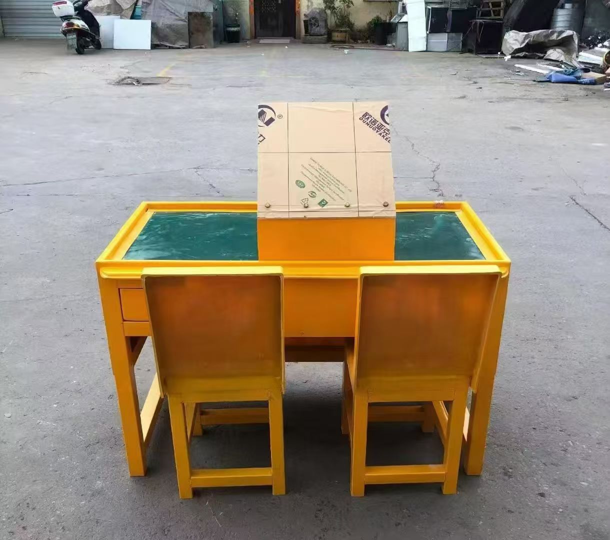 商丘防静电导通桌井下煤矿火工品发放桌：危险品流转的安全守护者